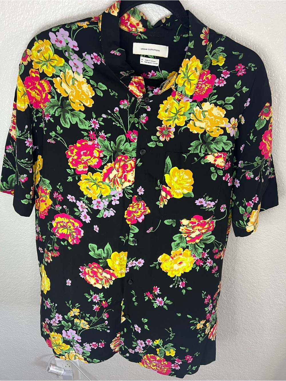 Urban Outfitters Black Floral Short-Sleeve Button-Up